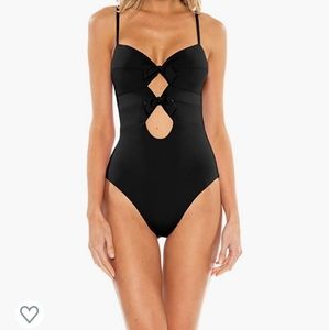NWOT BECCA Cut-Out Back One Piece Swimsuit M